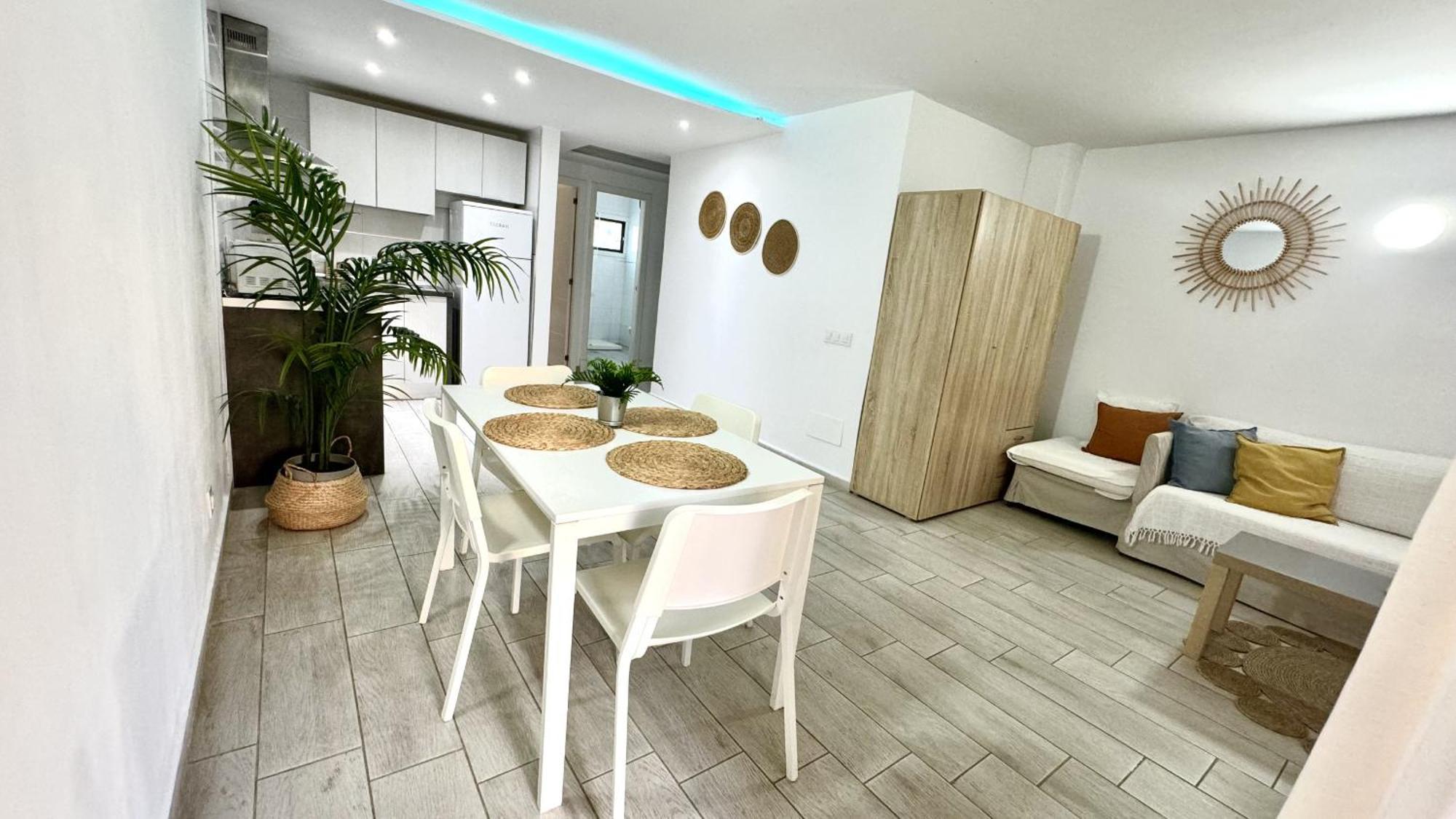 Sur Y Sol Junto Al Mar By Deihu Experiences Appartement Los Cristianos  Buitenkant foto