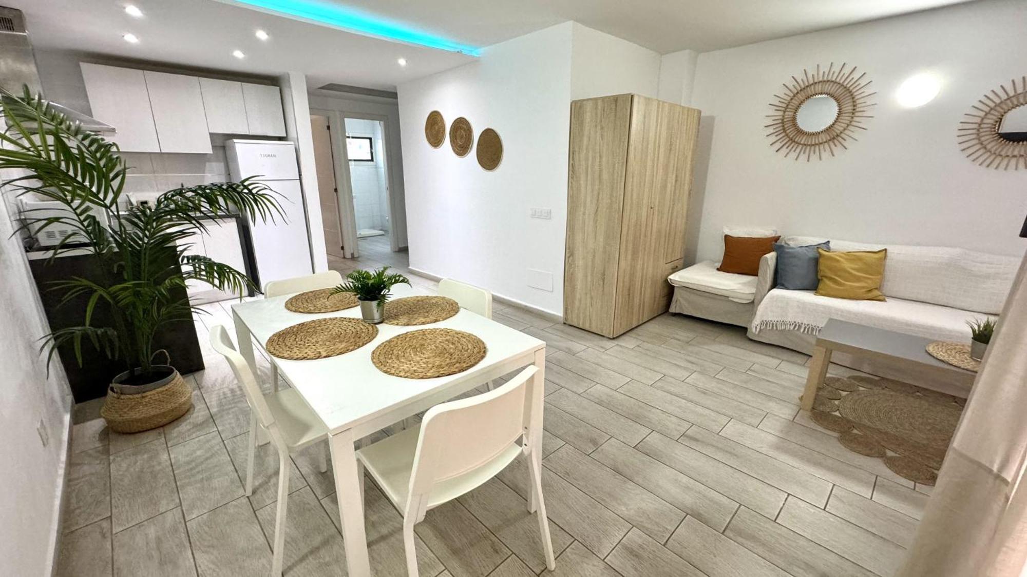 Sur Y Sol Junto Al Mar By Deihu Experiences Appartement Los Cristianos  Buitenkant foto